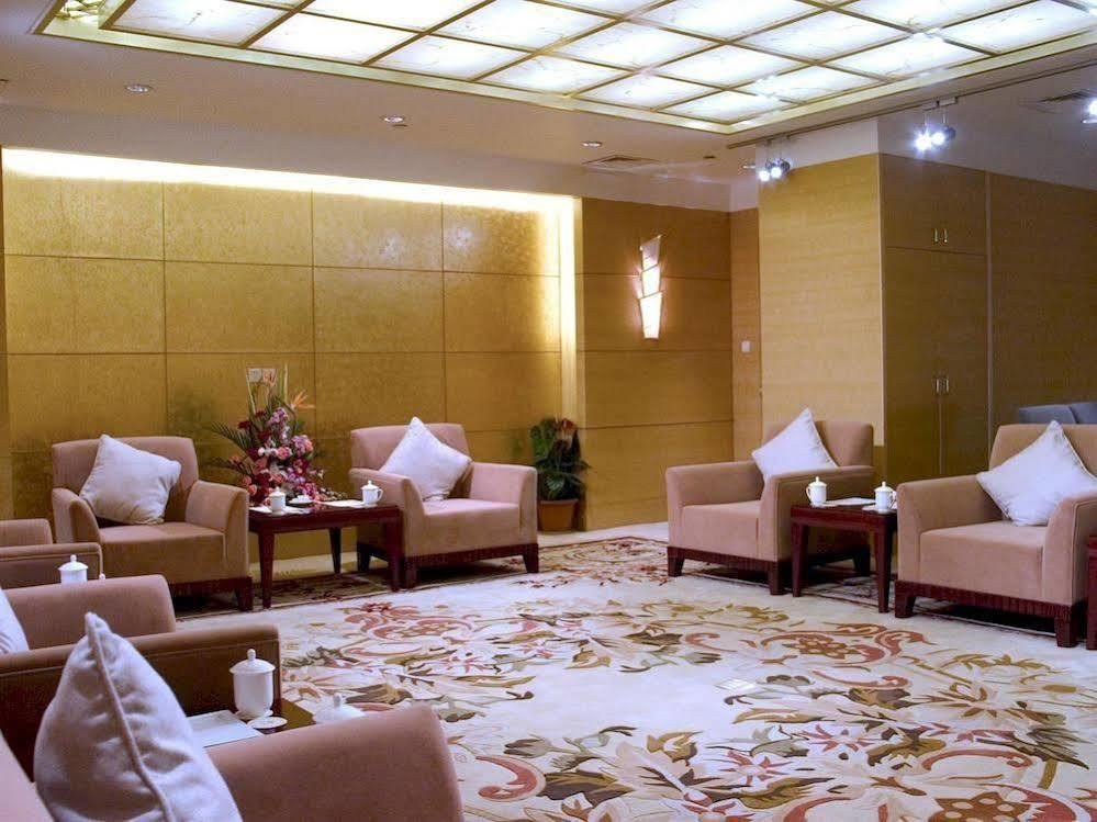 فندق وكسيفي  شيانغماي إنترناشونال هوتل المظهر الخارجي الصورة